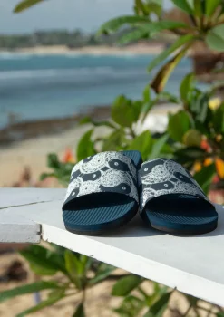 Boardies Apparel Yin Yang Slides